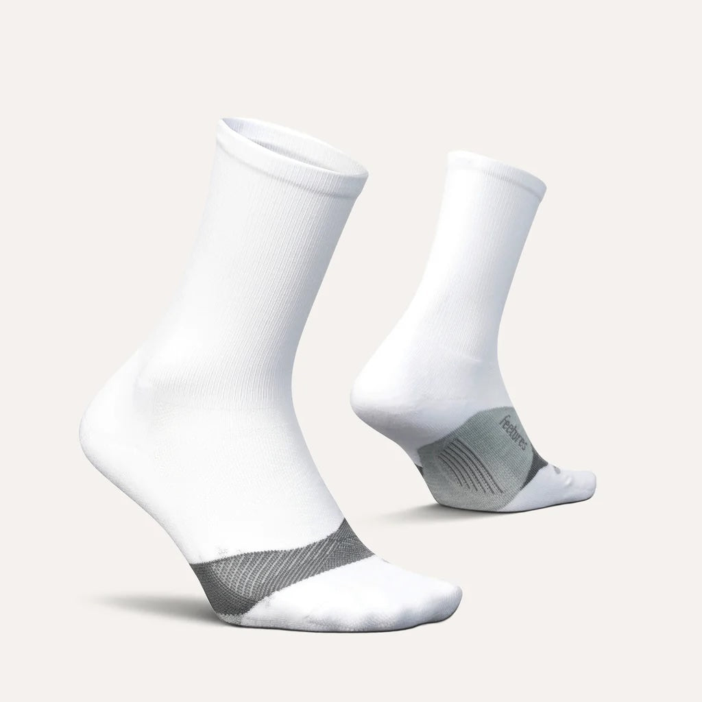 feetures_micro_crew_white_socks