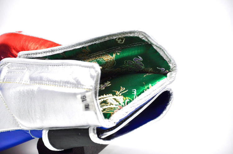 Bryant_boxing_gloves